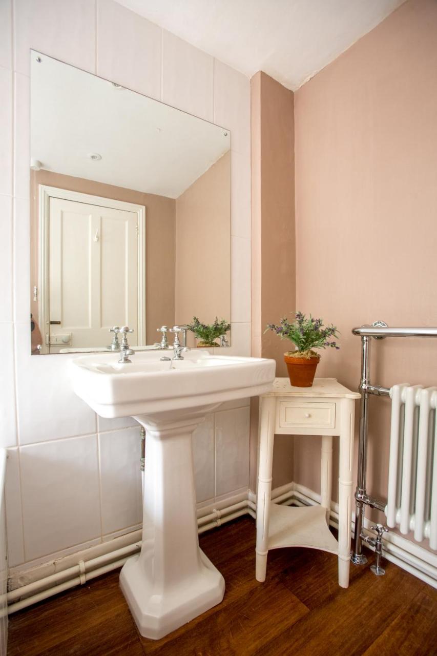14 Market Cross Place - Beachfront Location With Lovely Sea Views - Aldeburgh Coastal Cottages Exterior foto